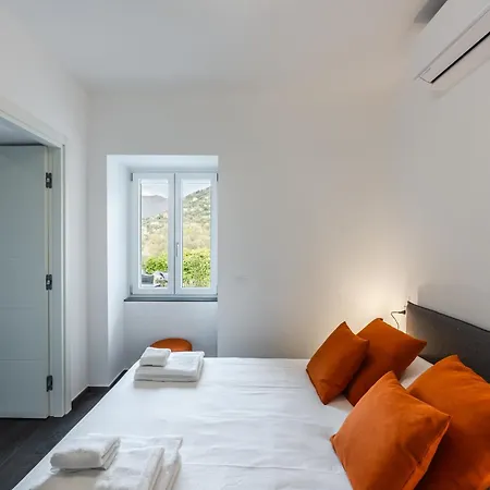 - Con Roccia Naturale Appartement