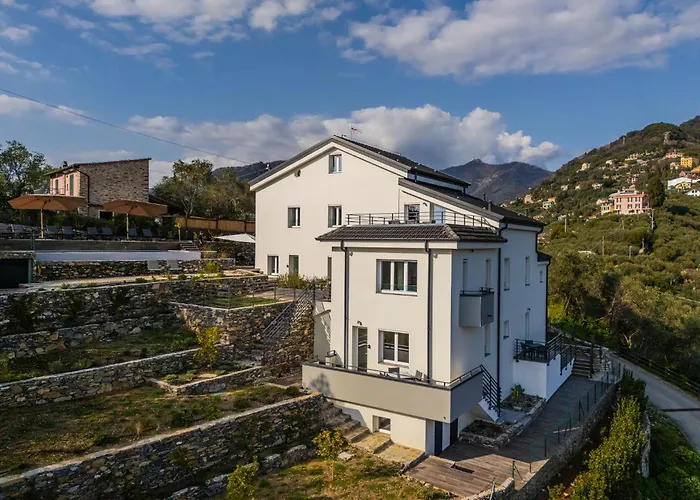 - Con Roccia Naturale *